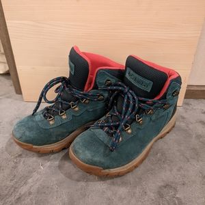 Columbia Women's Newton Ridge Plus Waterproof Amped Hiking Boot